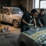 Prix de la peinture complète d'une voiture au black : ce qu'il faut savoir